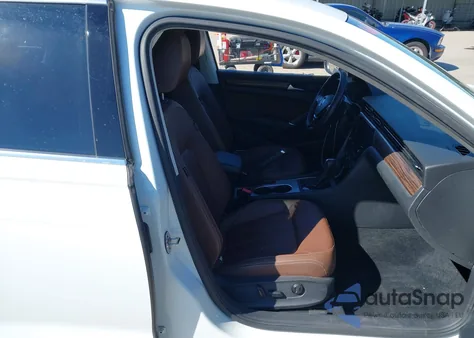 2022 Volkswagen Passat 2.0T Limited Edition z USA, uszkodzony, nr VIN 1VWBA7A39NC006437